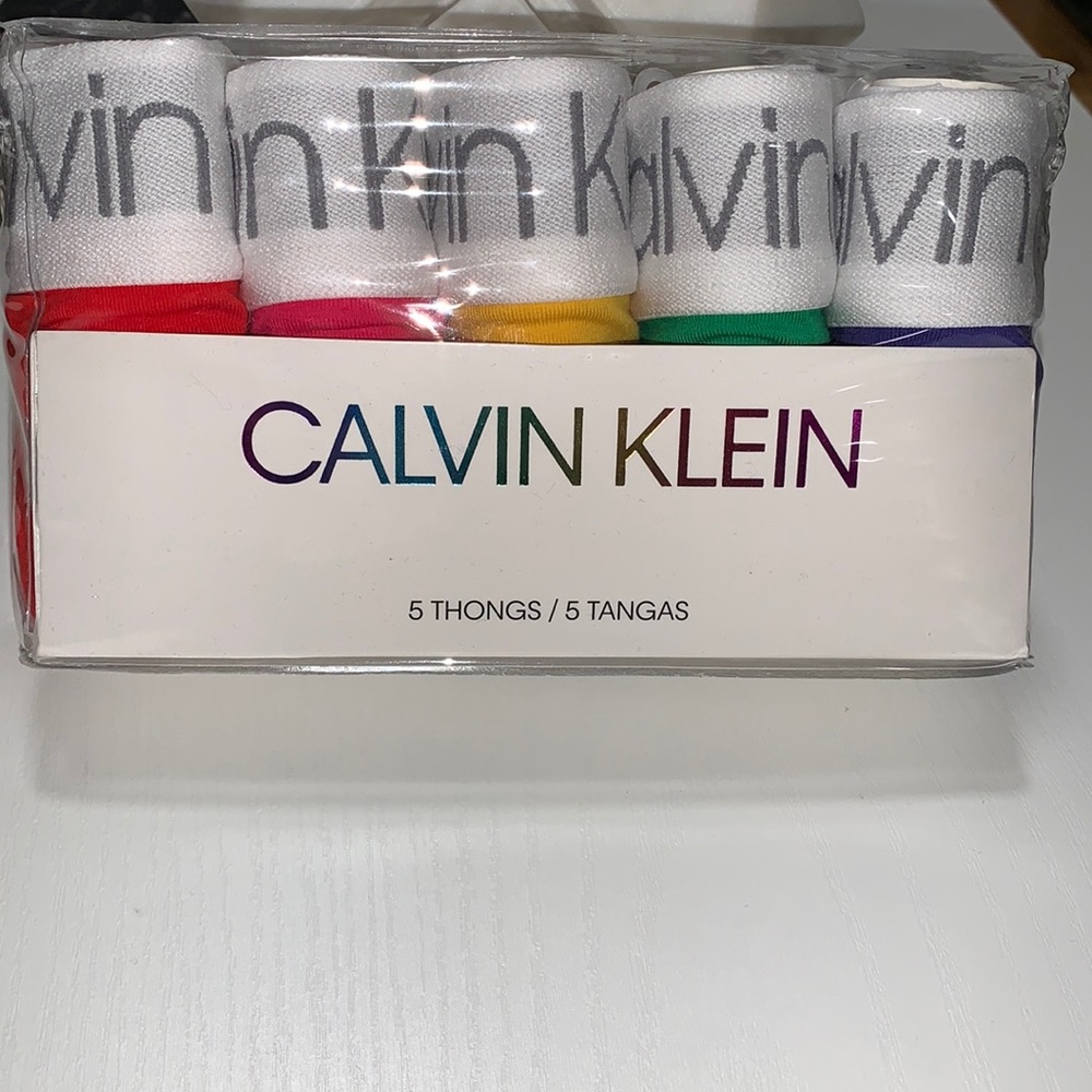 5 Calvin Klein Thongs